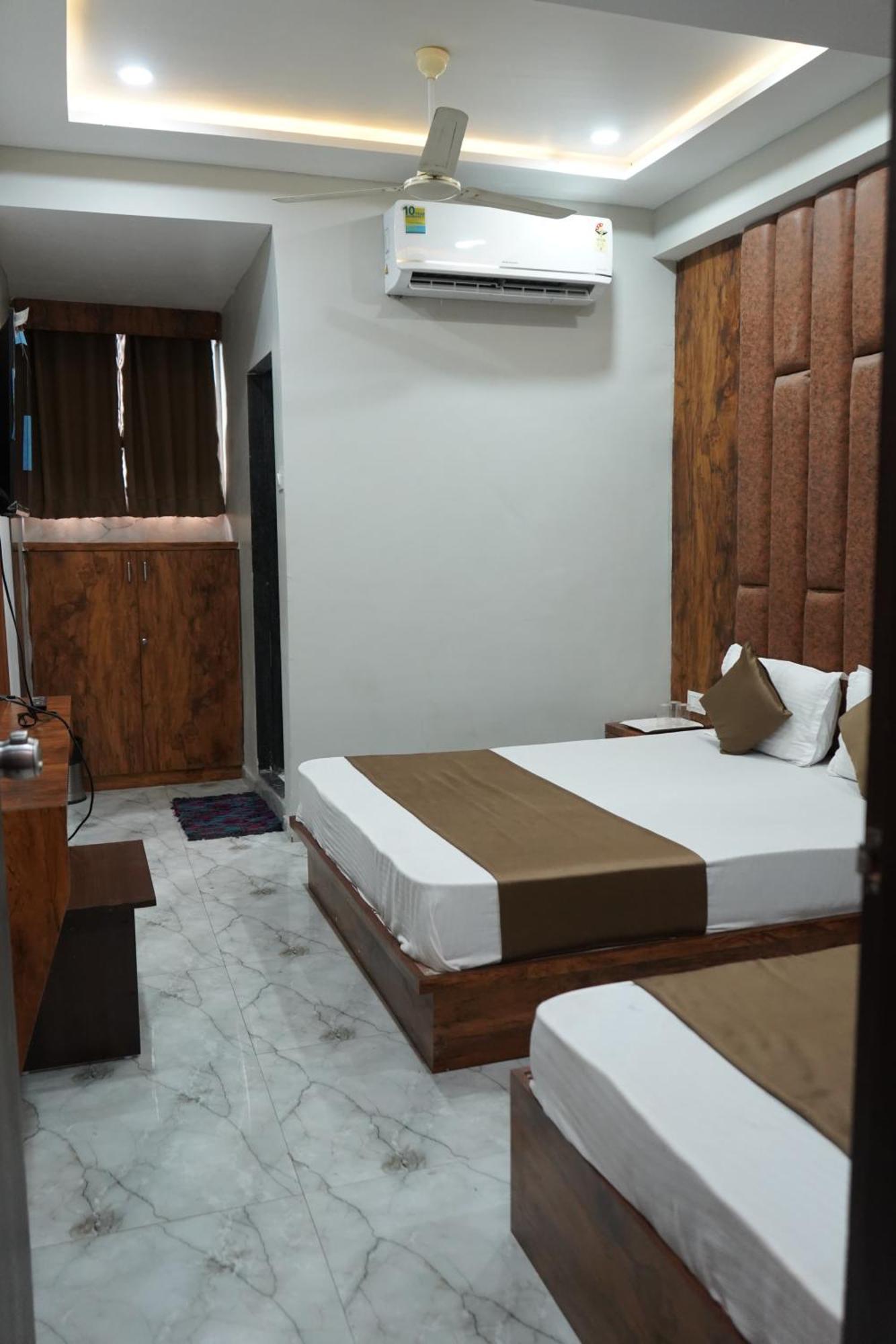 Hotel Pr Villa Gandhinagar Exterior foto
